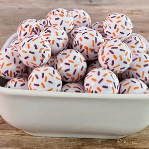 20mm White with Orange and Purple Sprinkles  Chunky Bead, 10 Count