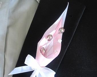 Pink wedding boutonniere Satin pearl groom bouquet Groomsmen corsage Groom buttonhole Men wedding corsage Fabric boutonniere Best Man gift