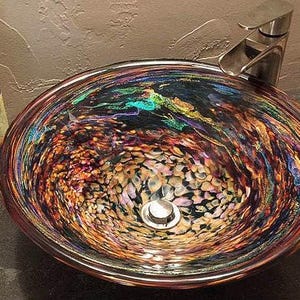 Exquisite mundgeblasene Glaswaschbecken ~ &quot;&quot;Carmel Swirl&quot;&quot;, mundgeblasenes Kunstglas für Ihr Badezimmer.&quot;