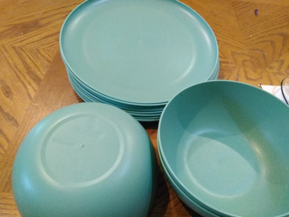 Room Essentials Plastic Plates And Bowls