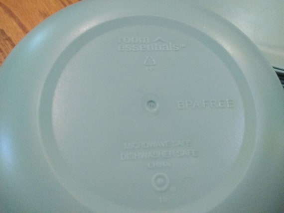 Room Essentials Plastic Plates And Bowls