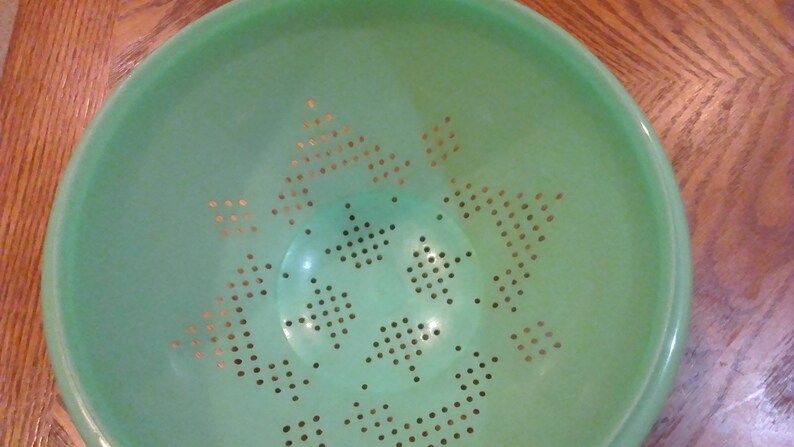 Tupperware colander