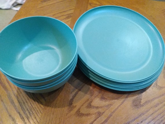 Room Essentials Plastic Plates And Bowls