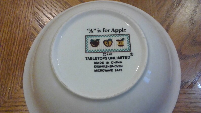 Tabletops Unlimited Apple Bowl
