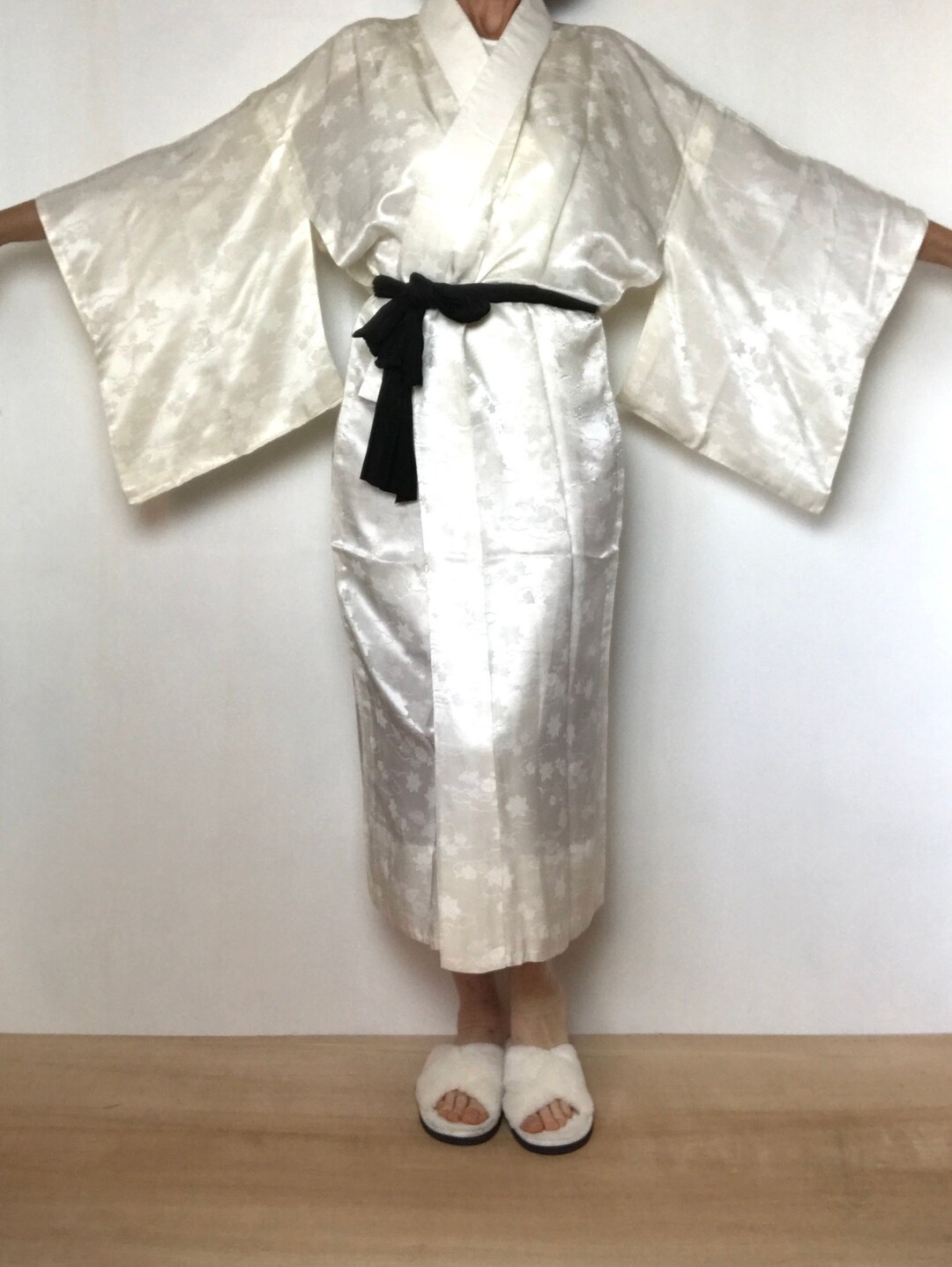 Kimono Juban Woman's Japanese Robe Satin Vintage Slip Size M-L VIDEO - Etsy
