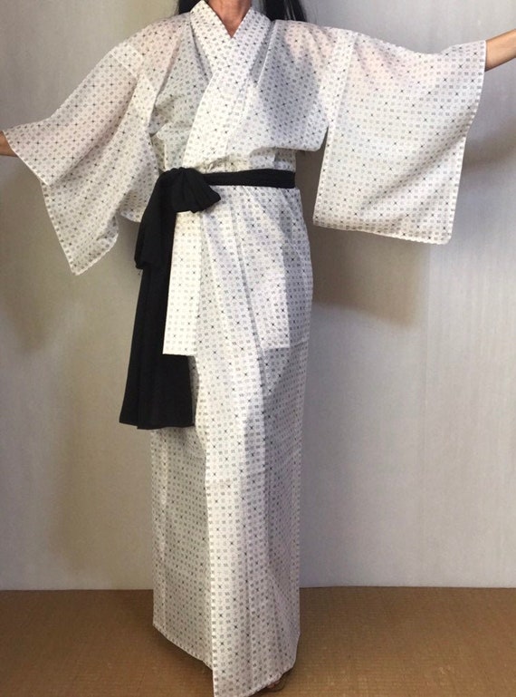 yukata dressing gown