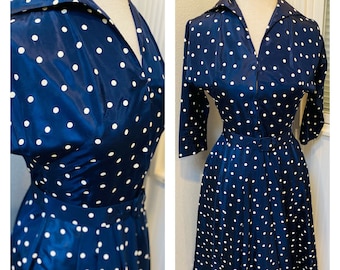 Classic 1950's Navy / White Polka dot Shirt Waist / Swing Style Dress / 1950's Rockabilly Dress Women's Size X/S - Small