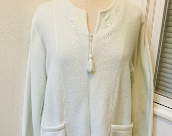 Light Mint  'Miss Elaine' Zipper Front Robe w/ Embroidery Women's Medium