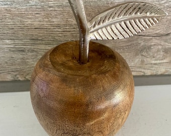 Manzana de madera maciza vintage / Manzana de roble de madera hecha a mano con tallo plateado / Decoración rústica de granja