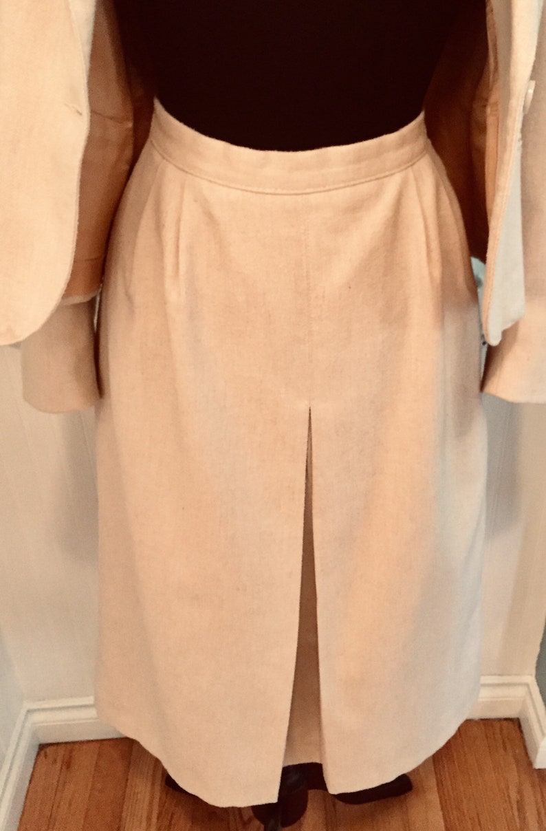Lovely Off White Ivory Cream Wool Two Piece 1980/'s Suit by Nanci Jennifer Canada Women/'s Size 810