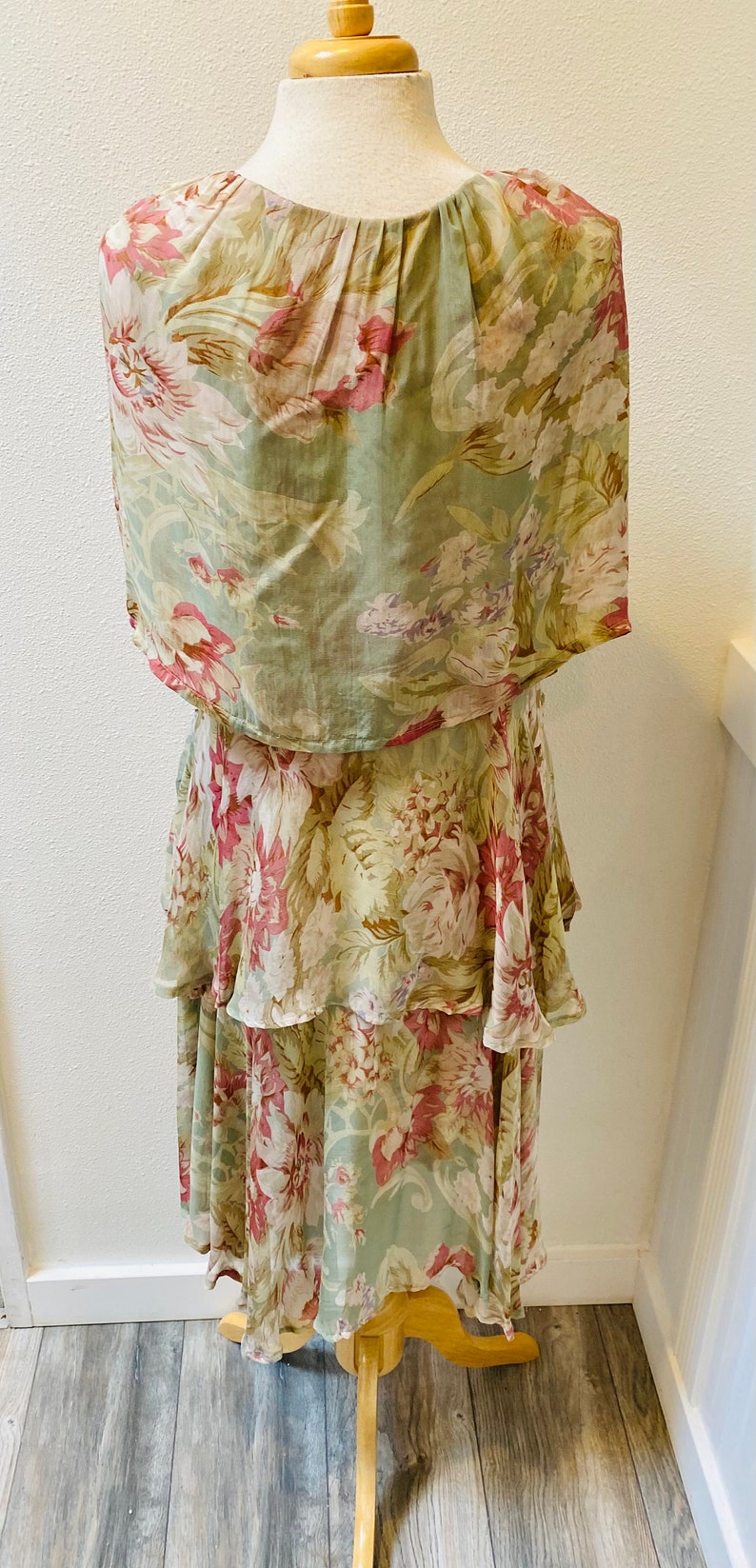 1960s Sage Green Layered Dress With Attached Capelet Womens Etsy