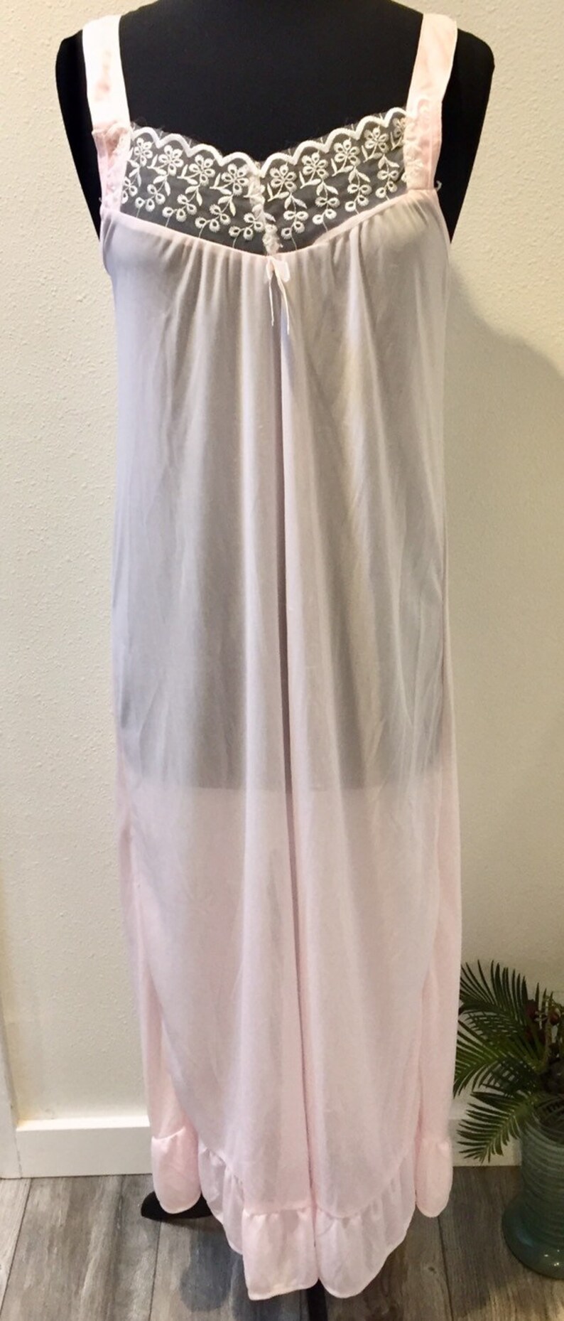 Lovely Pink Lace Ruffled /' Dream Lady/' Peignoir Set Ladies Size Large