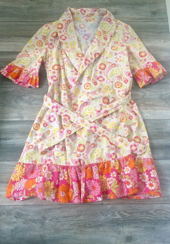 Super Cute 1960's Hand-Made Short Robe with Belt a