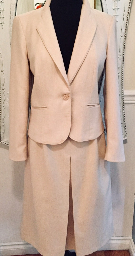 Lovely Off White Ivory Cream Wool Two Piece 1980's