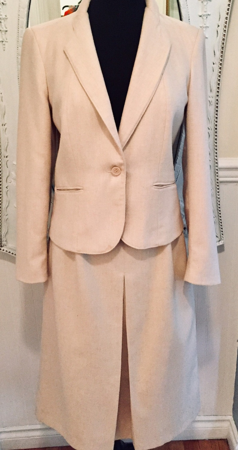 Lovely Off White Ivory Cream Wool Two Piece 1980/'s Suit by Nanci Jennifer Canada Women/'s Size 810