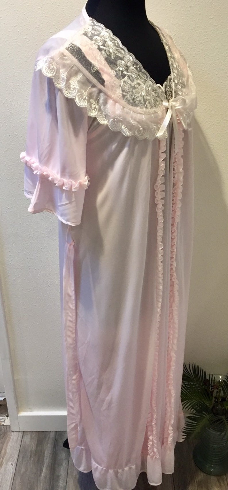 Lovely Pink Lace Ruffled /' Dream Lady/' Peignoir Set Ladies Size Large