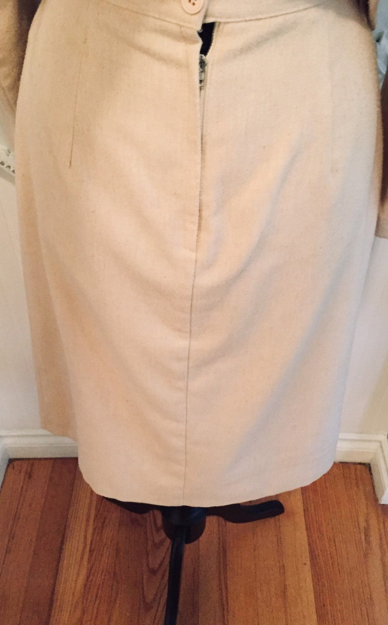 Lovely Off White Ivory Cream Wool Two Piece 1980/'s Suit by Nanci Jennifer Canada Women/'s Size 810
