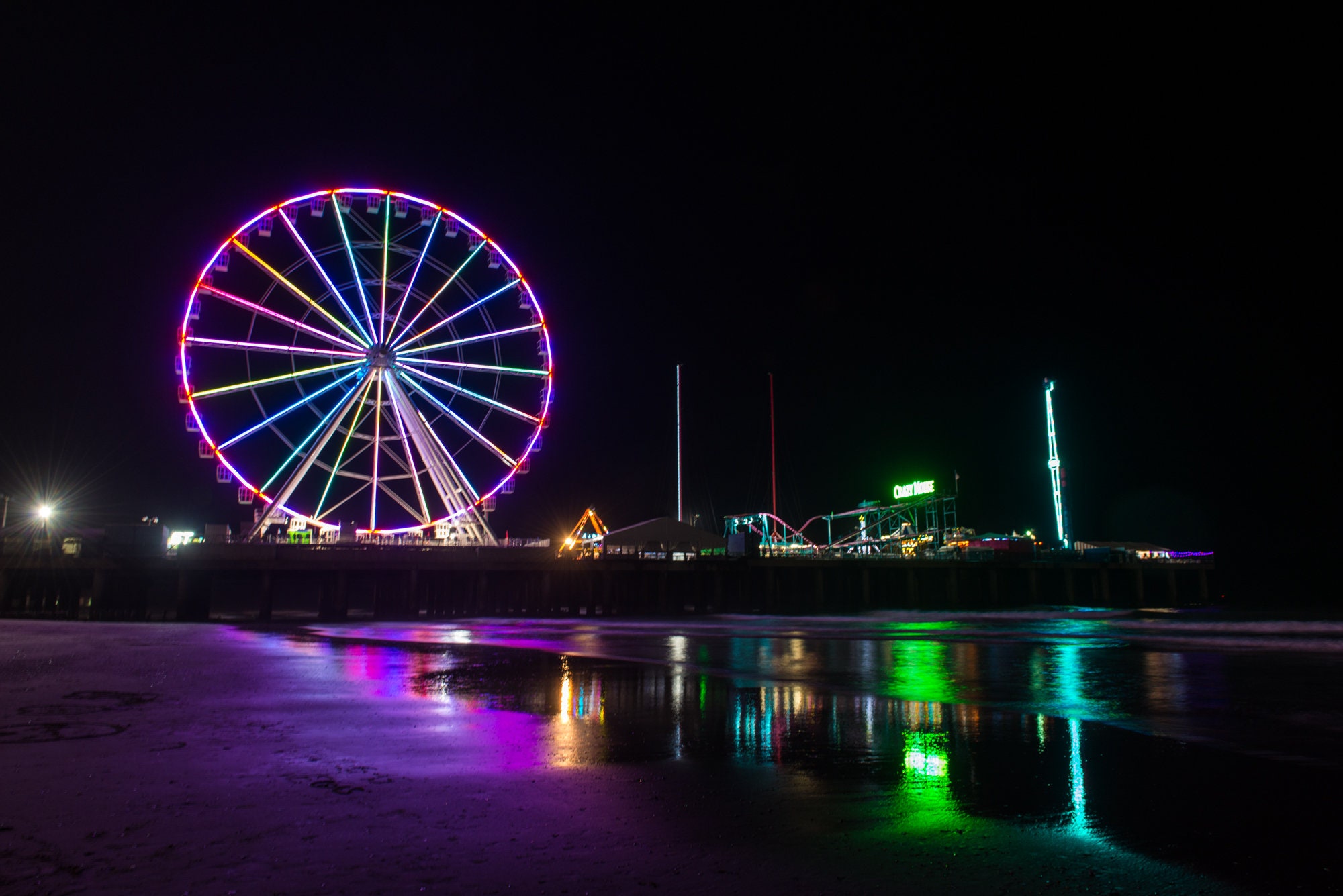 Atlantic City - New Jersey - Jersey Shore - Summer - Boardwalk Pier - Night Photography - Ferris Wheel - Reflection