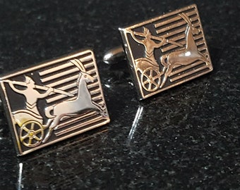 Vintage cufflinks Egyptian Chariot by Swank offered by Vintage Men's Swag Nj-4