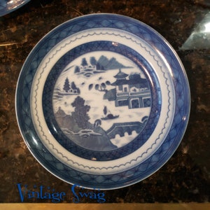 Mottahedeh Canton china individual pieces offered by Vintage Swag salad plate 8 5/8"