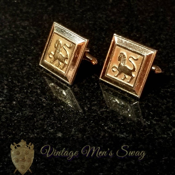 Egyptian lion vintage cufflinks offered by Vintag… - image 2