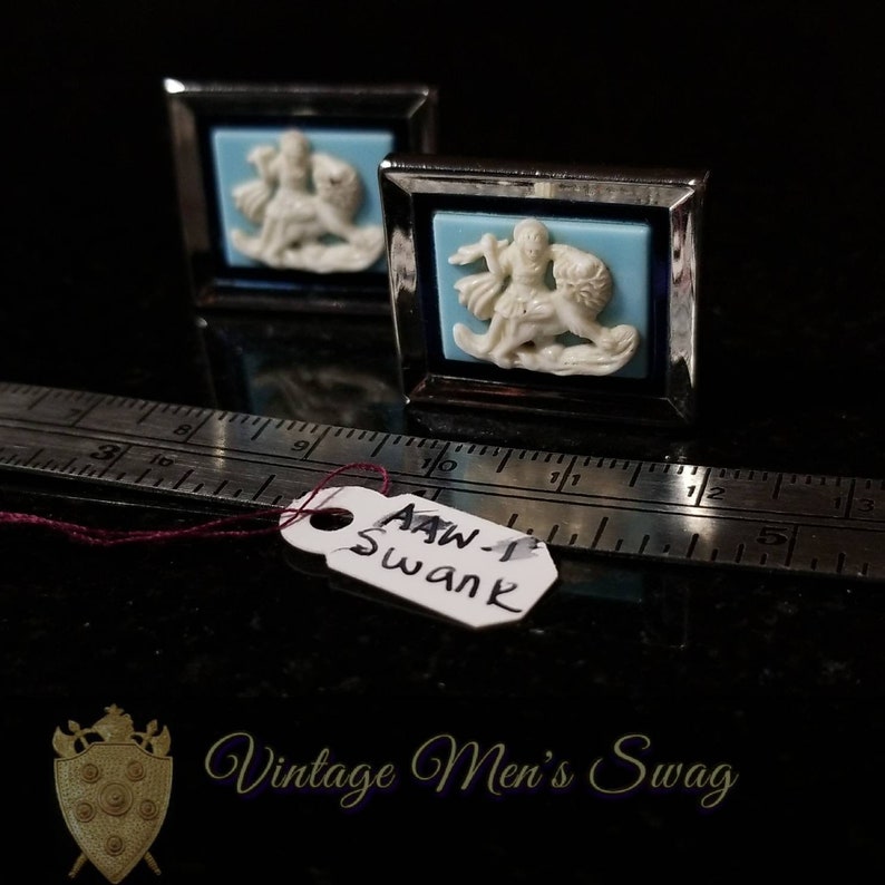 Swank vintage cufflinks Designer's Collection Valiant cameo-look by Vintage Men's Swag Aaw1 image 5