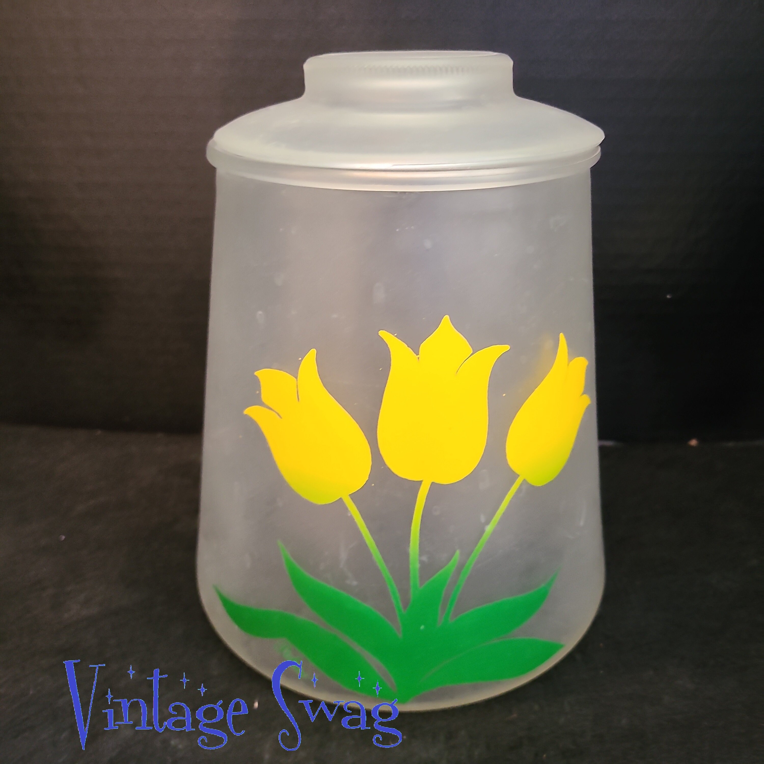 Amazing Pokee' tulips painted decoration Bartlett and Collins cookie jar with FREE shipping!