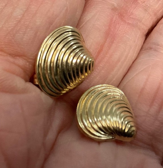 Seashell Earrings - image 2