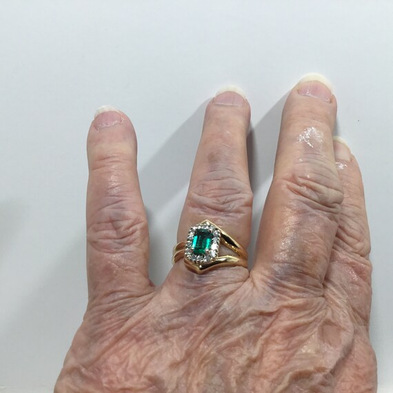 Beautiful vintage emerald and genuine diamond rin… - image 6