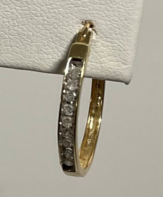 Single Earring - image 4