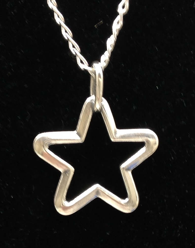 925 Sterling Silver Necklace Luxe Stars Pendant 16-18" Chain Gift Box I15 925 Sterling Silver Necklace Luxe Stars Pendant 16-18" Chain Gift Box I15