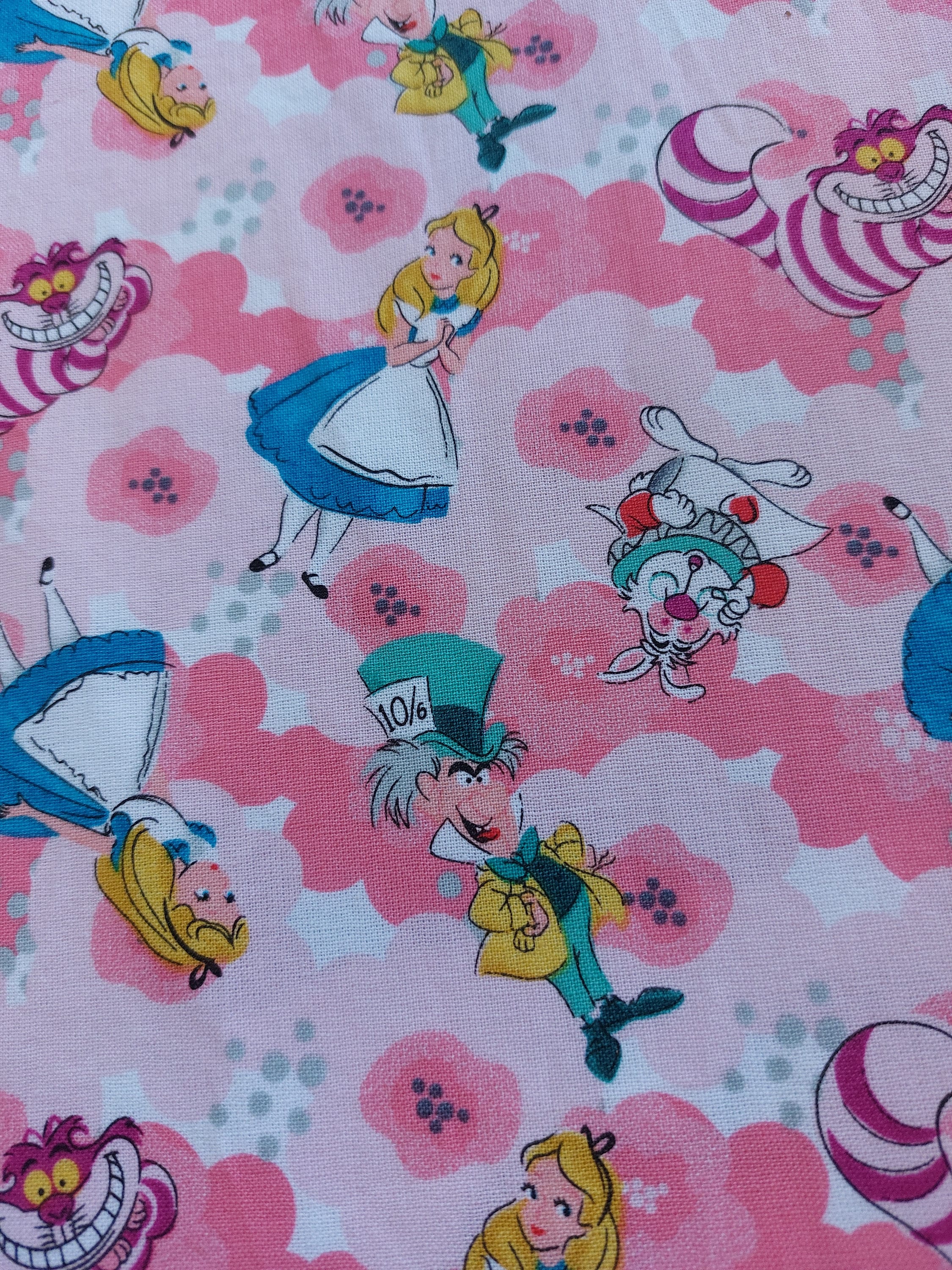 Alice in Wonderland♣︎KING♣︎ 手編みのブランケット Alice in Wonderland King Bedding - Etsy
