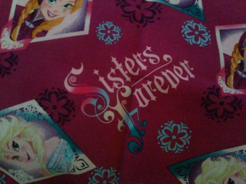 Frozen Sisters Reversible Cloth Napkins/Set of 4 Frozen Sisters Reversible Cloth Napkins/Set of 4