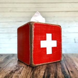Rustic Ski Tissue Box Cover, Log Cabin decor, First aid Lifeguard Beach Bathroom Decor