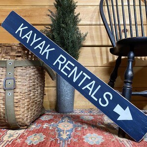 Rustic Lake House Decor, Kayak Rentals Wood Sign Bild 13