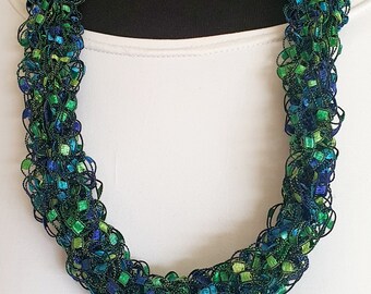 Handgestrickter mehrfarbiger Leiter-Garn-Halsketten-Schal