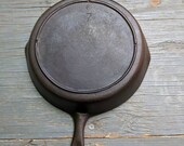 Early Lodge No 7 3 notch skillet