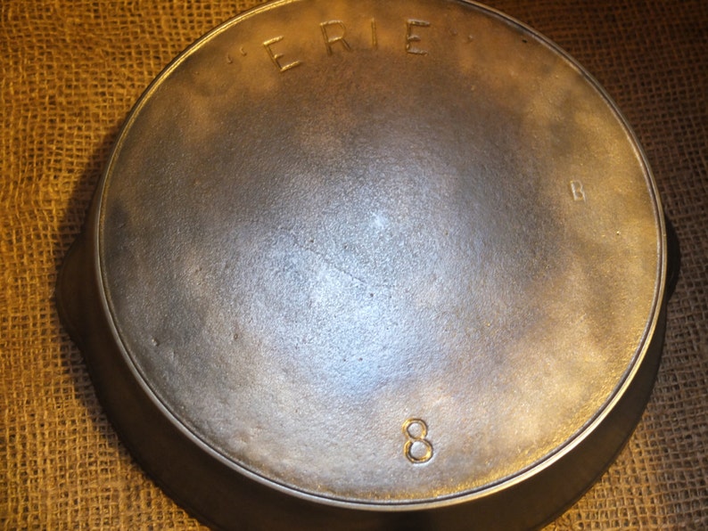 Early Griswold ERIE cast iron skillet with heat Etsy