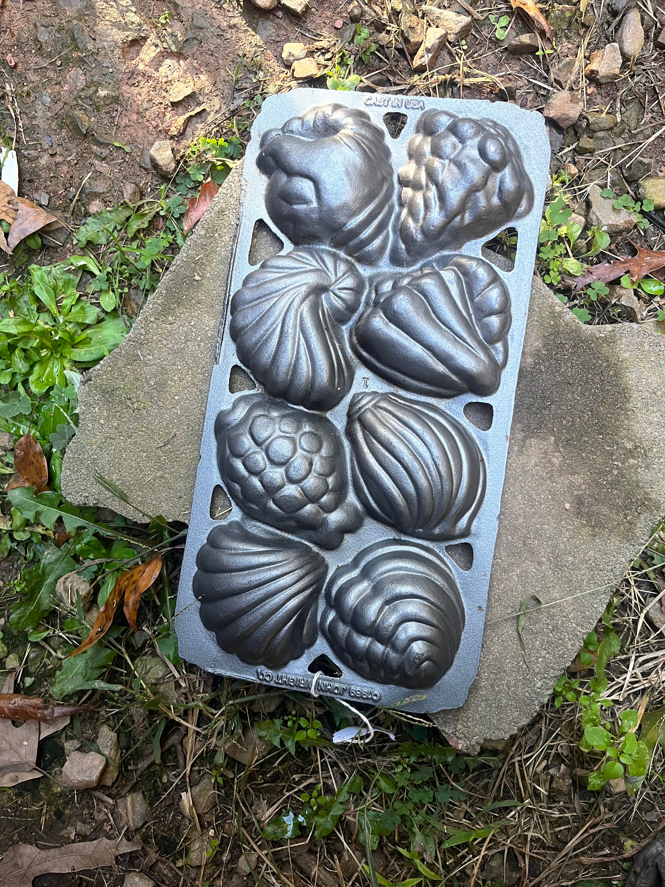 John Wright Iron Muffin Pan - Etsy