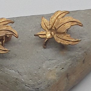 Vintage gold tone leaf clip on earring blanks