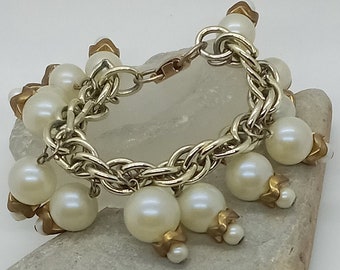 Bracelet Vintage Large Couleur Or Avec Perle Blanche - Style Ancien - Création Unique N°4425