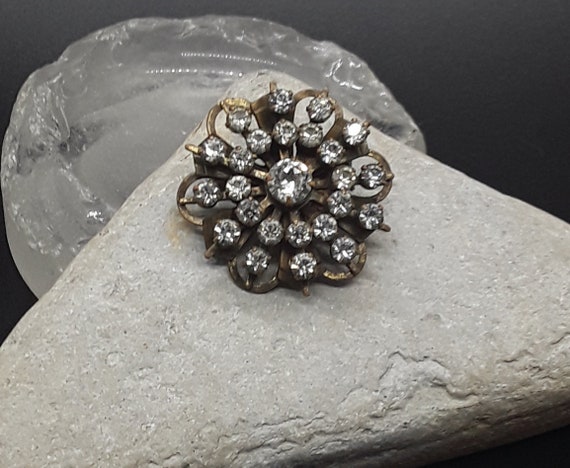 Vintage KRAMER rhinestone brooch - image 4