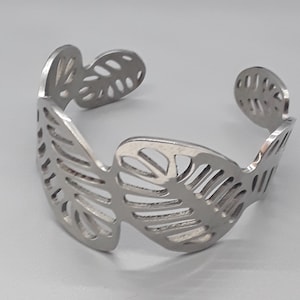 Vintage cuff bracelet silver leaf