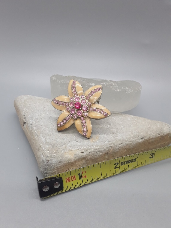 Vintage pink rhinestone & enamel flower brooch - image 1