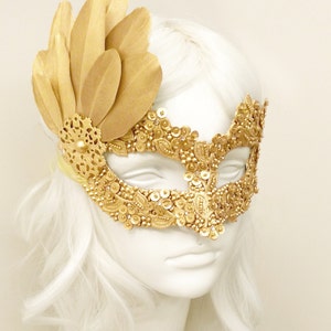Sequined Gold Masquerade Mask With Rhinestones And Feathers - Venetian Style Gold Masquerade Ball Mask For Prom, Costume Party, Wedding