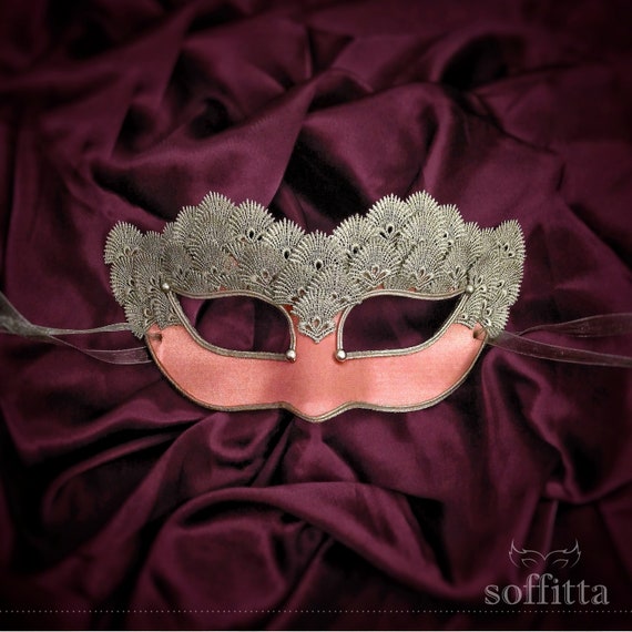 GF Black Lace W//Red Eye Masquerade Mask