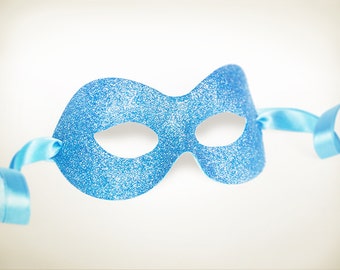 Masque de fête chic bleu roi pailleté