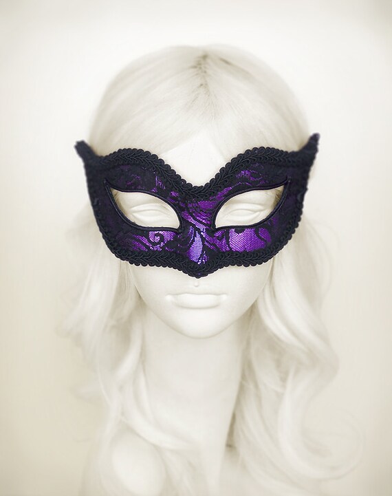 Masquerade Mask Luxurious Wall Decor Mask Silver Purple M31082