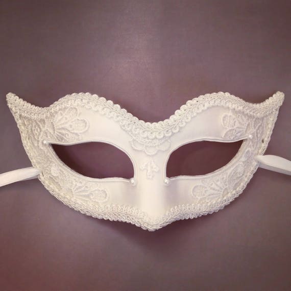 Weisse Maskerade Maske Mit Spitze Venezianischen Stil Etsy