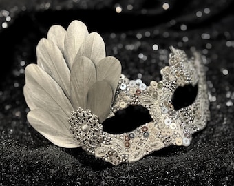 Sequined Silver Masquerade Mask With Rhinestones And Feathers - Venetian Style Silver Masquerade Ball Mask For Prom, Costume Party, Wedding